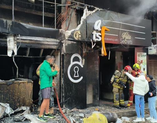  حريق داخل مطعم في بيروت يقتل 8 أشخاص