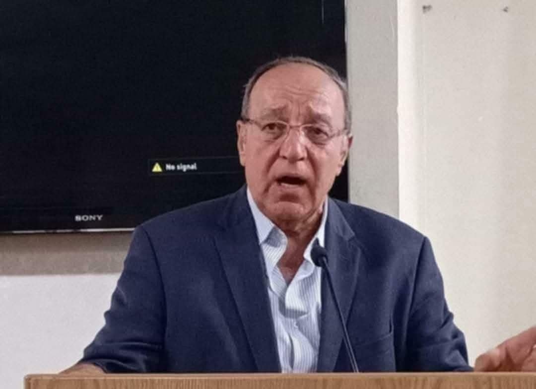 المحامي أبو هزيم: "الدكتوراه الفخرية من جهات غير مرخصة هو انتحال صفة وجريمة يعاقب عليها القانون"