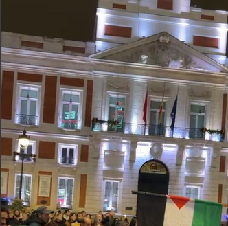 بالفيديو  ..  مئات المتظاهرين في العاصمة الاسبانية مدريد للمطالبة بوقف إطلاق النار في غزة