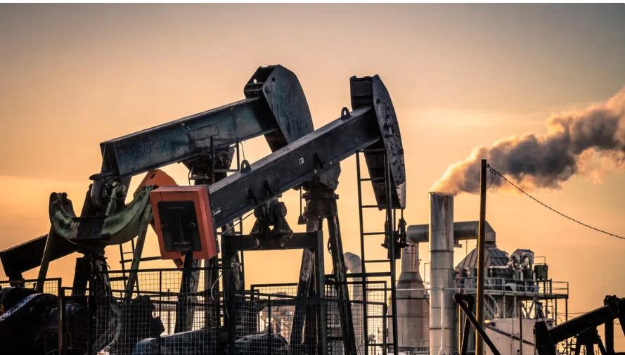 ارتفاع أسعار النفط مع تراجع المخاوف من فائض المعروض
