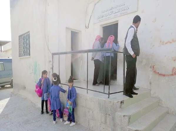 مدرسة المنسف الأساسية في ذيبان ..  منزل مستأجر وآيل للسقوط