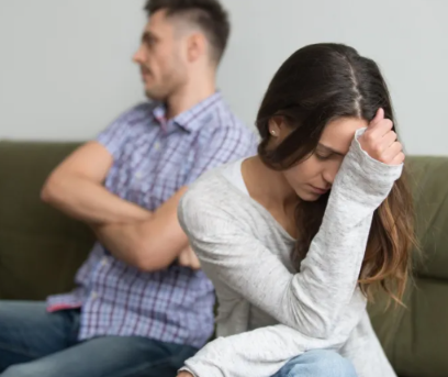 صدمة بعد 3 سنوات ..  أردنية تكتشف أن زوجها كان يزوّدها بحبوب كبتاغون على أنها للتنحيف