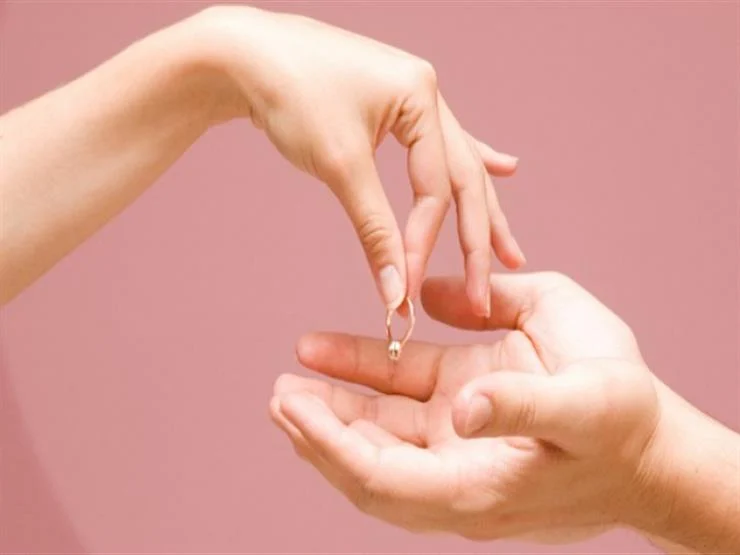 أريد الانفصال عن خطيبي بعد مصارحته لي بماضيه  ..  فما رأيكم؟