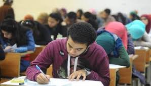 طلاب الثانوية بنظام "بيتك" بلا كتب بعد أسبوع من بدء المدارس