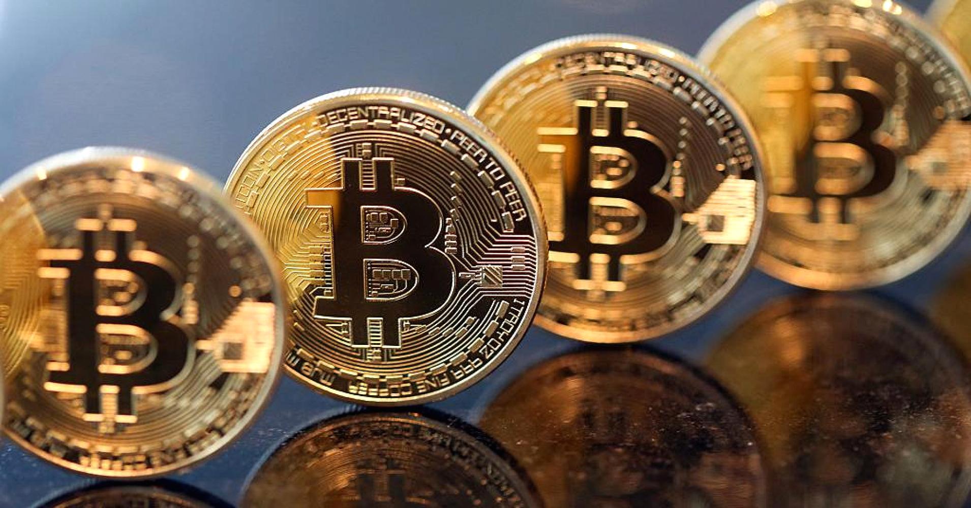 بيتكوين تنخفض بأكثر من 4 % إلى نحو 60 ألف دولار