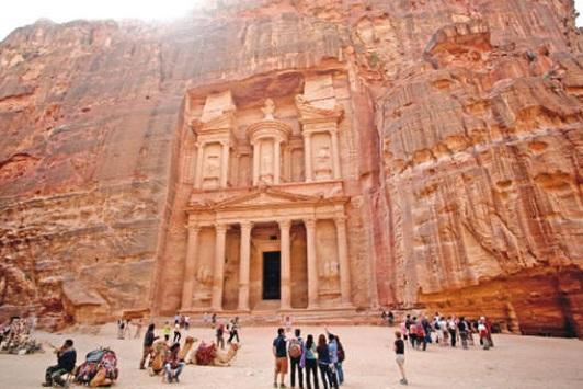 ارتفاع الدخل السياحي 10.2% في 2019