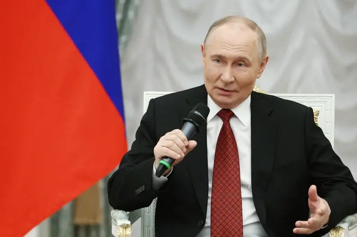 تاس عن بوتين: اغتيال المرشد الإيراني عملية قتل وحشية