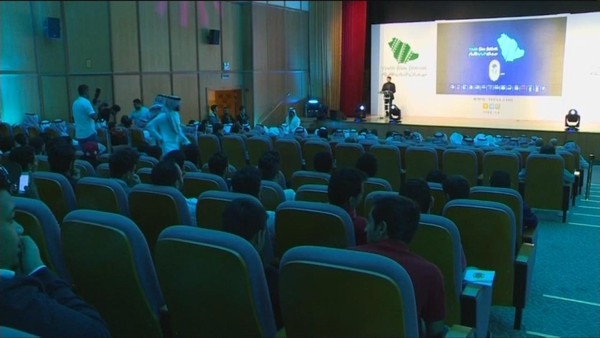 كيف ستتأثر مصر بافتتاح السينما في السعودية؟