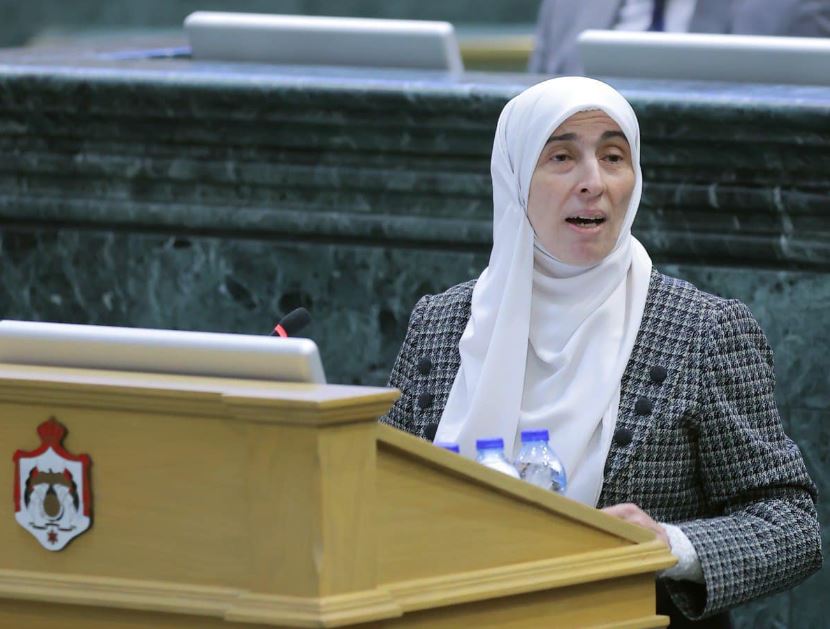 النائب طهبوب توجه سؤالا للحكومة حول التزام الشركات بقانون العمل والتعامل مع فجوة الأجور