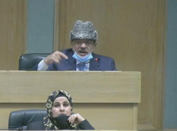 تصوير مراسلات النواب يثير غضب الدغمي و يدفعه لطلب احالة مخترقي الخصوصية الى القضاء 