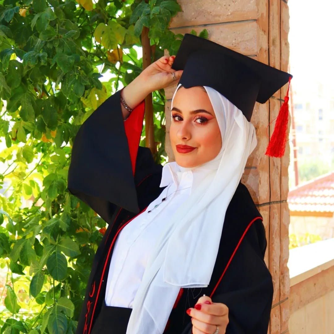 لينا حسن ذياب ..  الف مبارك النجاح 
