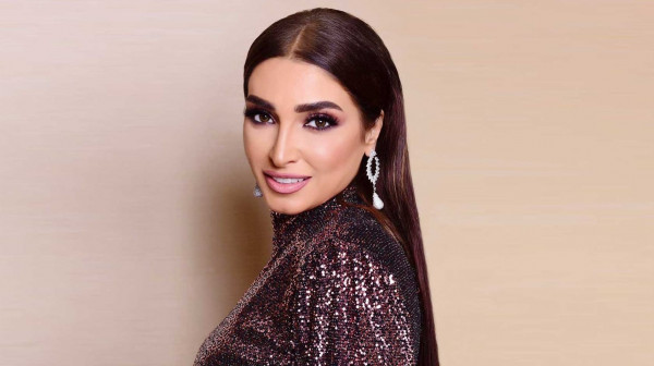 بعد إصابتها المفزعة ..  روجينا تعلق لأول مرة بعد إصابتها في وجهها - صورة 