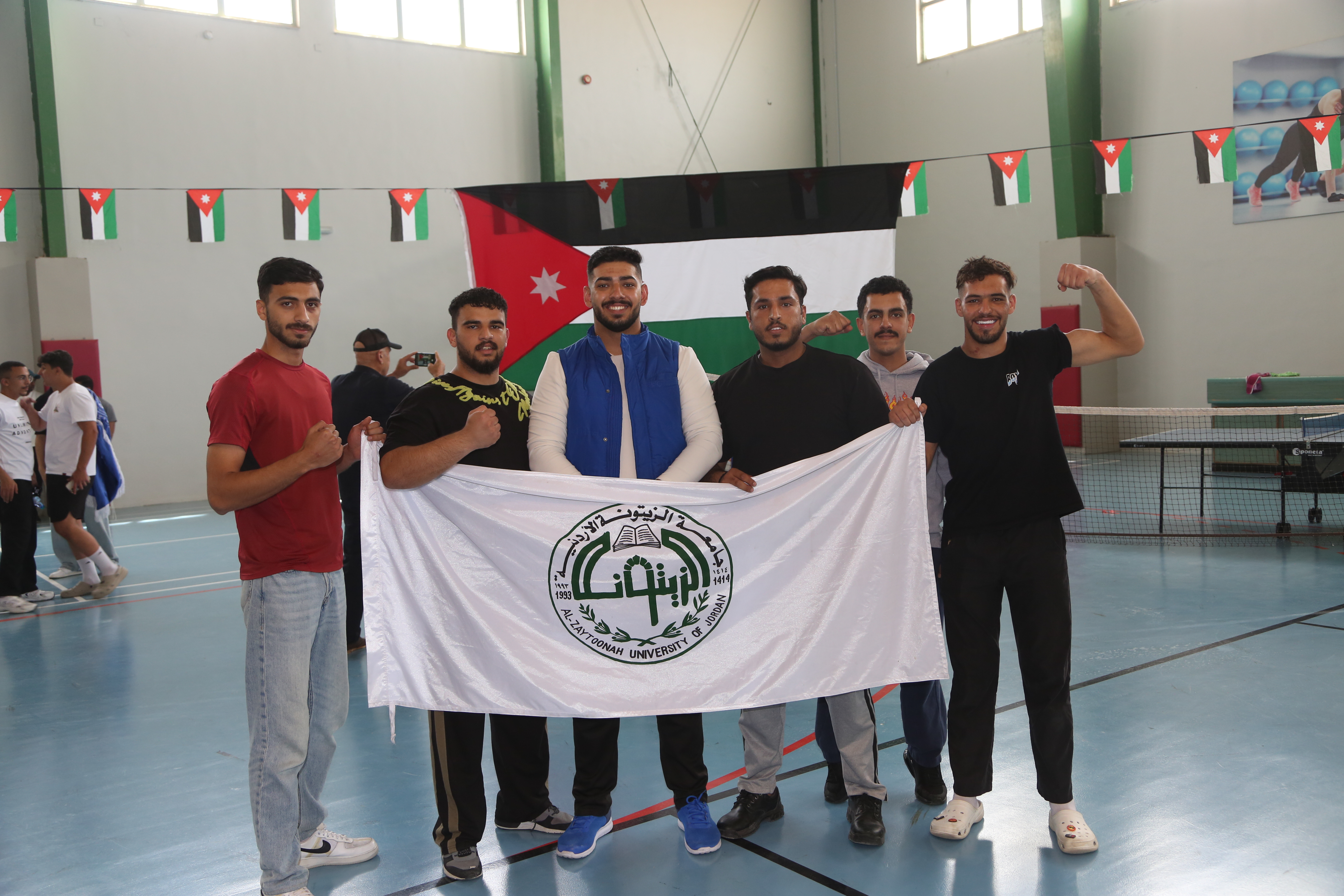 جامعة الزيتونة تحرز المركز الأول في بطولة الملاكمة الجامعية