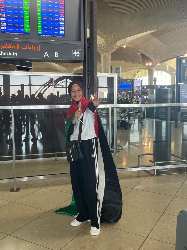 براء بني خالد تمثّل الأردن في برنامج TechGirls الأمريكي