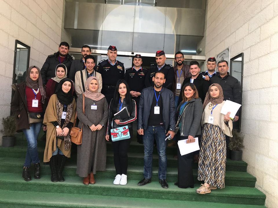 طلبة "الشرق الأوسط" يطلقون مبادرة ضربني وبكى سبقني واشتكى 