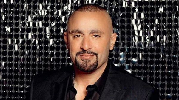 بعد فحص كورونا للمرة الرابعة ..  أحمد السقا يدخل الحجر المنزلي مع أسرته