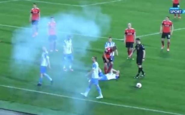 شغب جماهيري ..  ولاعب يتعرض للإغماء‍!