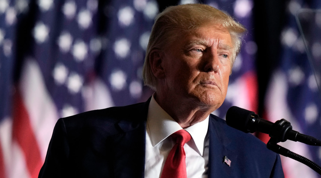 لتكريمه وتخليده ..  برلماني يقترح إطلاق اسم ترامب على جبل تاريخي