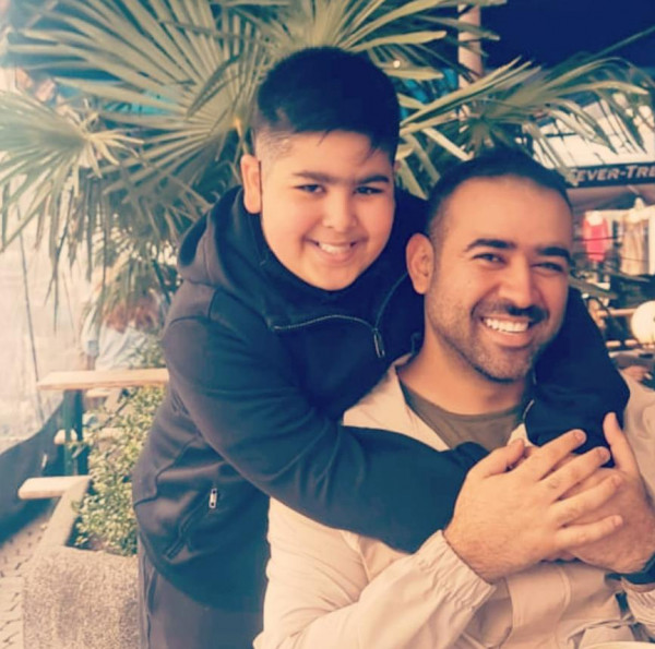 ابنه أصبح شاباً  ..  نجم ستار أكاديمي بشار الشطي يستقبل مولوده الثاني - صور 