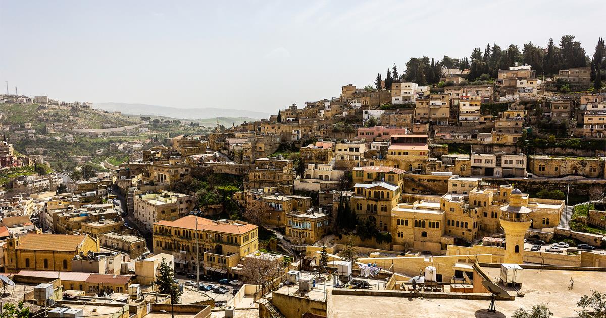 معاناة اهالي صافوط مستمرة بسبب وجود مزرعة دواجن رغم صدور كتب رسمية تطالب بازالتها