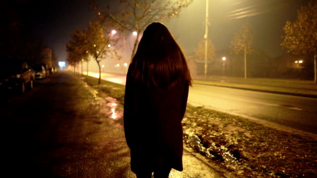 تعلقت بمن خطبني كثيرا لكن الخطبة لم تتم