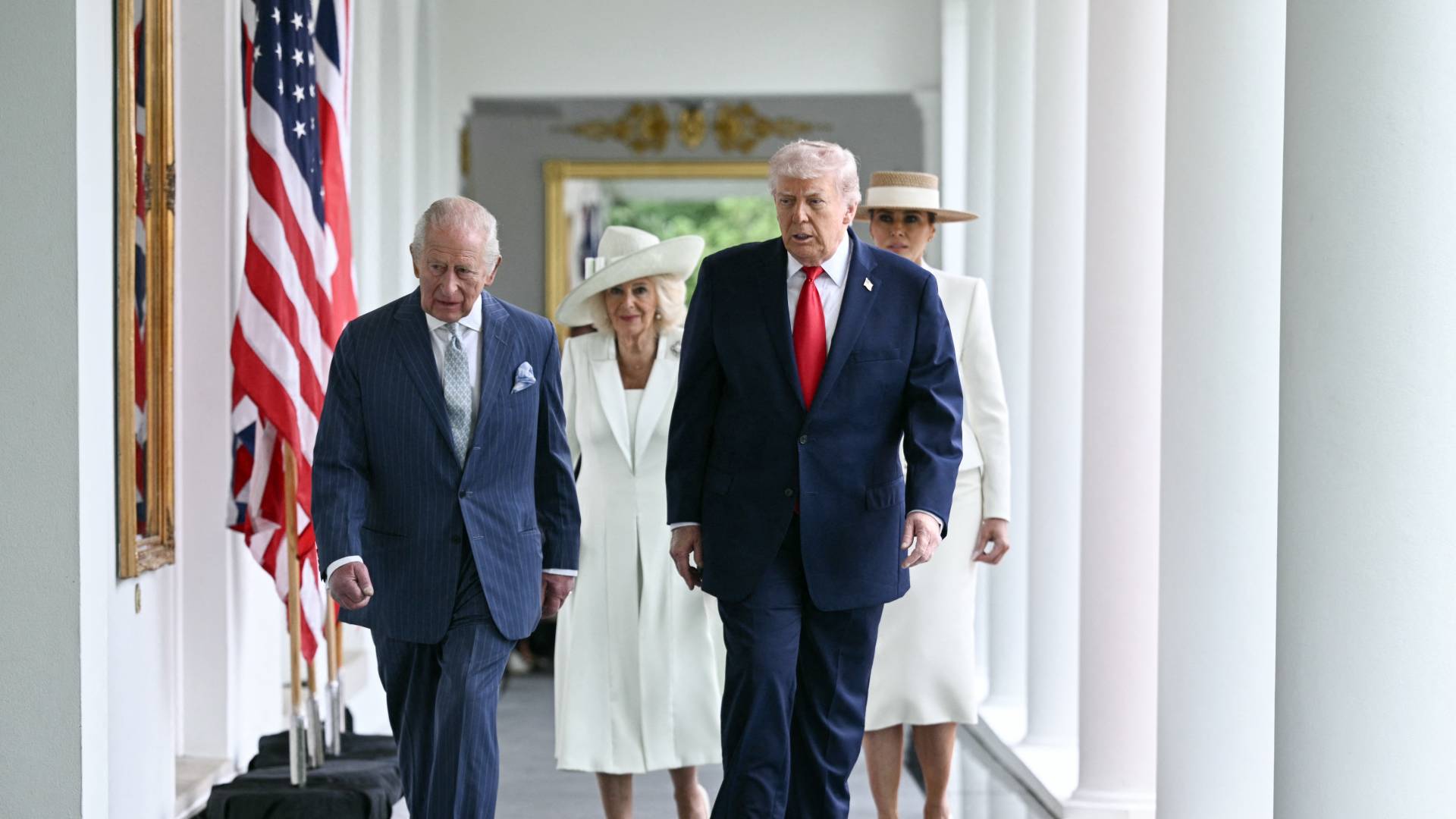 ترمب يثير الجدل بخرق البروتوكول أمام الملكة كاميلا في البيت الأبيض