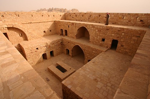 مدائن صالح“ قصور نحتت في الجبال ..  صور