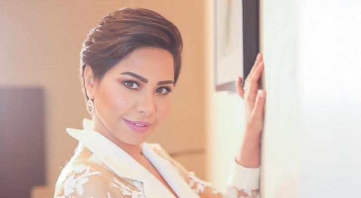 شيرين عبد الوهاب تعلّق على تسريحة شعرها ..  هذا ما كشفته