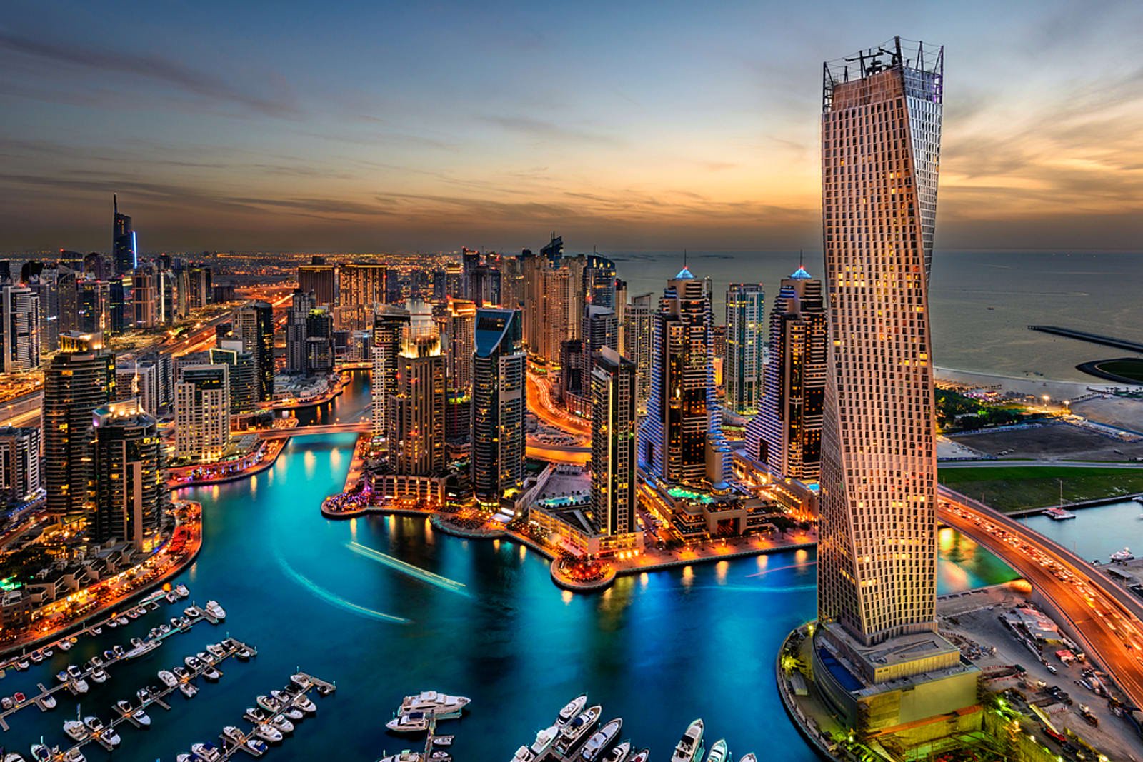 بالفيديو  ..  السياحة في دبي وأبرز المعالم السياحة التي تستحق زيارتك
