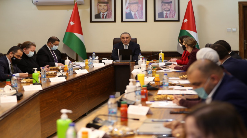 وزير التخطيط يؤكد على الالتزام باستمرار تنفيذ إصلاحات هيكلية و اقتصادية