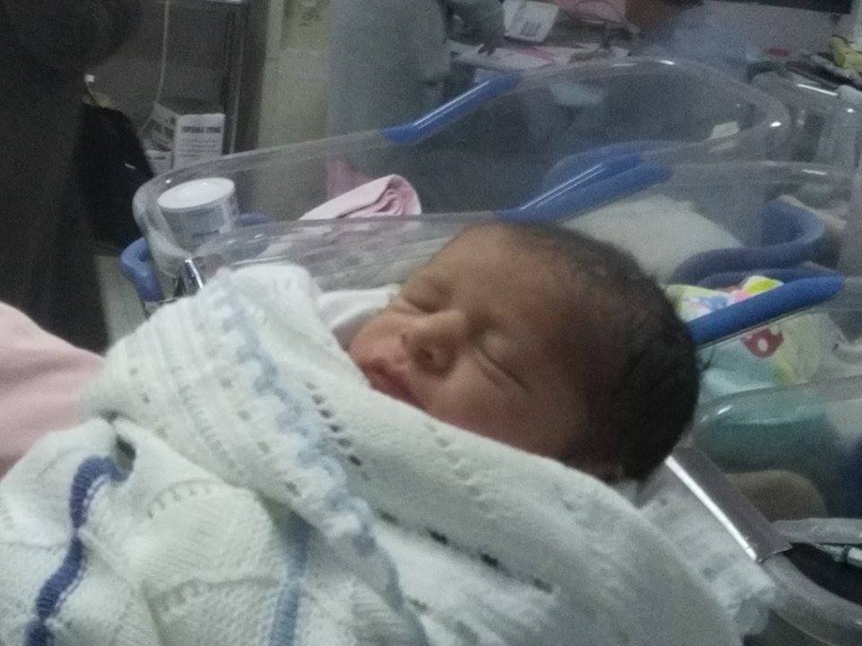 احمد الخراز يرزق بـ"ادم"