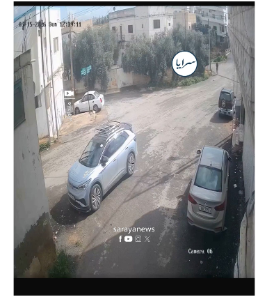 لحظة سقوط شظية في الرمثا ونجاة أحد المارة .. فيديو 