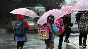 تعليق دوام مدارس الزرقاء الثانية ومخيمات اللاجئين الخميس بسبب الأحوال الجوية