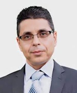 الدكتور مجدي الدهيسات يهنئ الأستاذ الدكتور فتحي احميده
