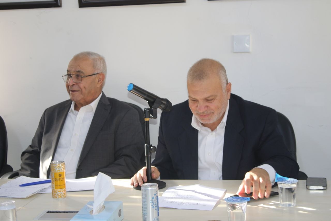 الدكتور ممدوح العبادي يحاضر في نقابة الصحفيين فرع الزرقاء 