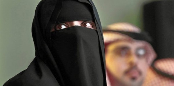لهذه الاسباب الصادمة  ..  "أسماء" تطلب الخلع: "مدمن ..  وبيقارن جسمي باللي بيخوني معاهم"   ..  "تفاصيل"