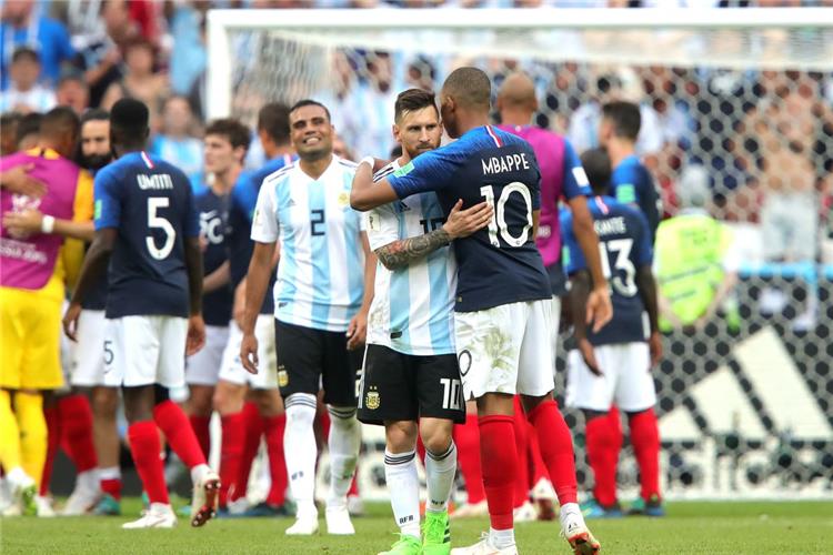 شبكة "أوبتا" تكشف نسبة فوز فرنسا والأرجنتين بكأس العالم