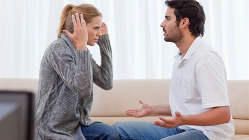 الشرشف سبب في طلاقي من زوجي 