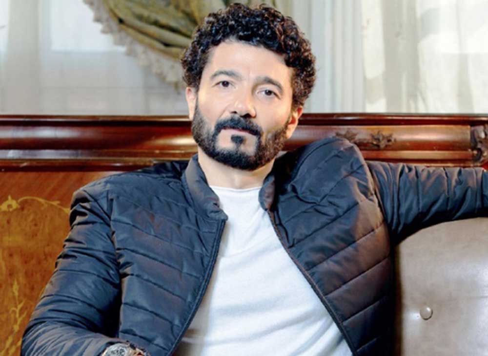 زوجة الفنان خالد النبوي تكشف آخر تطورات حالته الصحية
