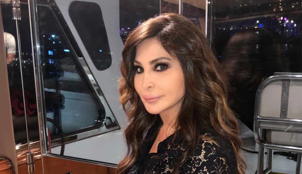  بالصور ..  إليسا تظهر مع شقيقتها نورما لأول مرة .. هل تشبهها؟