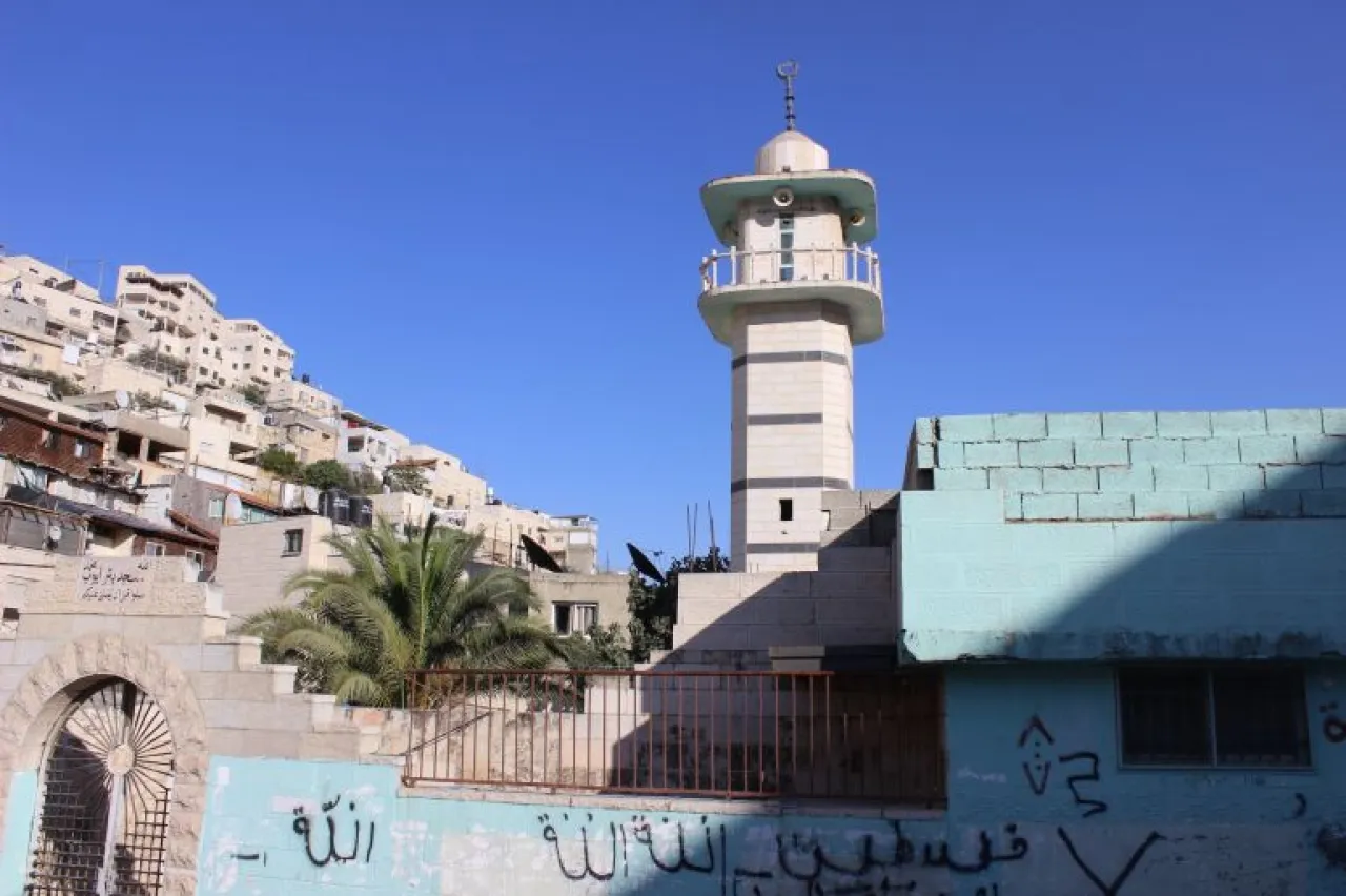 الكنيست يمهد لحظر  رفع الأذان عبر مكبرات الصوت في القدس
