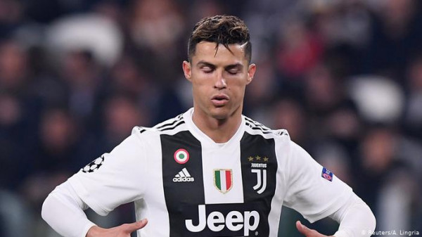 بيرلو يفسر سبب غضب رونالدو بعد استبداله