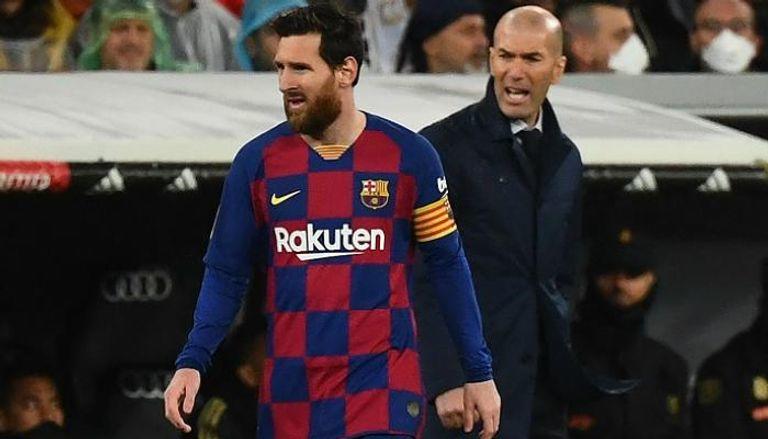 بمراوغة زيدان ..  ميسي يفتح بابه لعالم التدريب