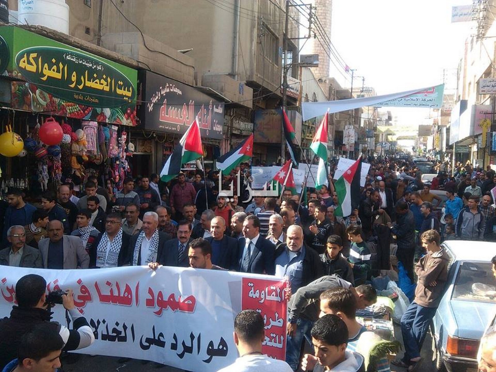 بالصور ..  الزرقاء : مسيرة الشعبية دعمآ للمقاومة الفلسطينية