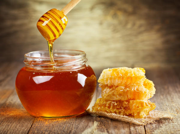 العسل قد يسبب نزلات البرد ..  احذر منه في هذه الحالات