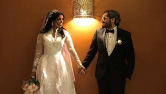 الفنانة مروة سالم تثير الجدل بموقف جريء في الرياض (فيديو)