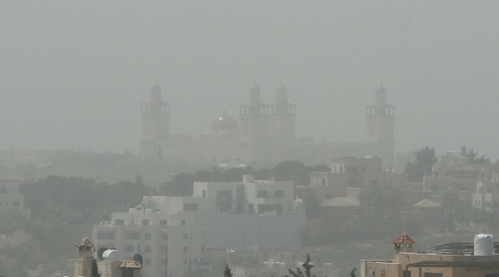  لمرضى الجهاز التنفسي ..  إليكم حزمة من النصائح والإرشادات للتعامل مع الأجواء المغبرة 