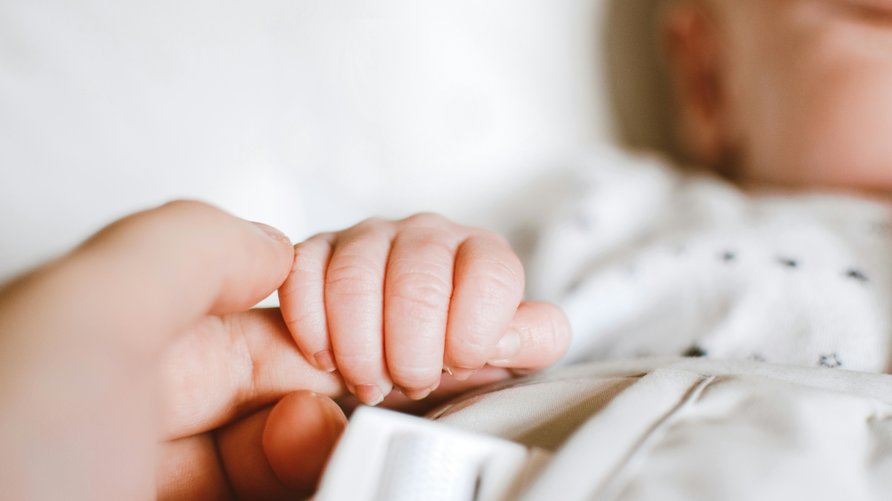 فضيحة مدوية في تركيا ..  عصابة أطباء وممرضين قتلت 12 رضيعاً