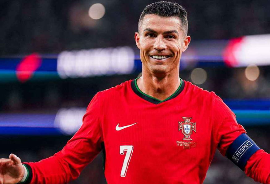 رونالدو يتصدر ..  وصلاح في قائمة أعلى لاعبي كرة القدم أجرا 