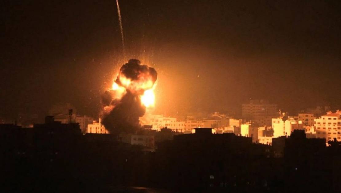 طائرات الاحتلال تقصف مواقع بقطاع غزة